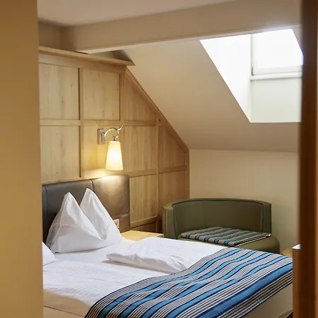 ホテル インスブルック インスブルック