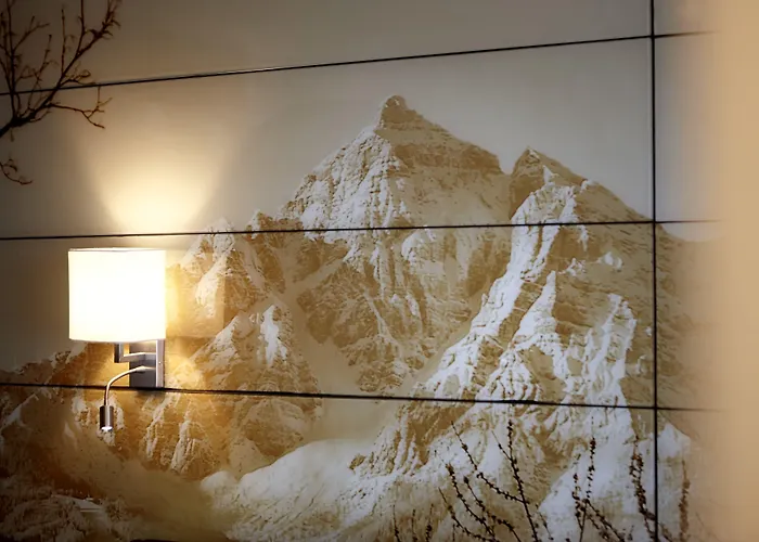 Hotel Innsbruck מלון אינסברוק