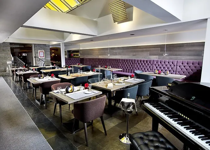 Hotel Innsbruck מלון 4*