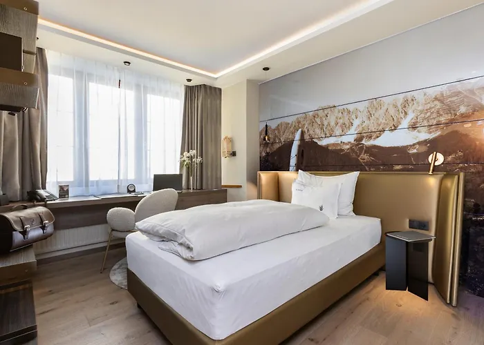 Отель Hotel Innsbruck